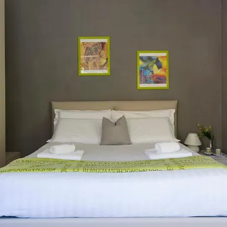 Joivy Vibrant Studio Near Train Station Apartamento