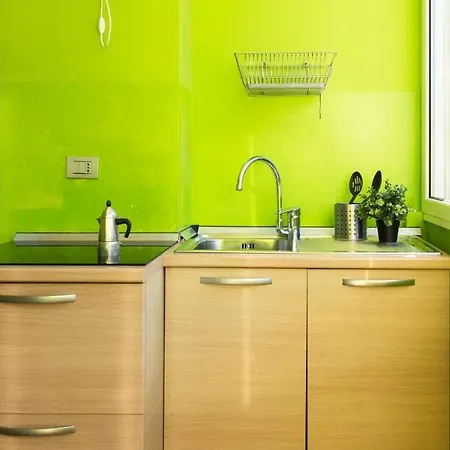 Joivy Vibrant Studio Near Train Station Apartmán Como